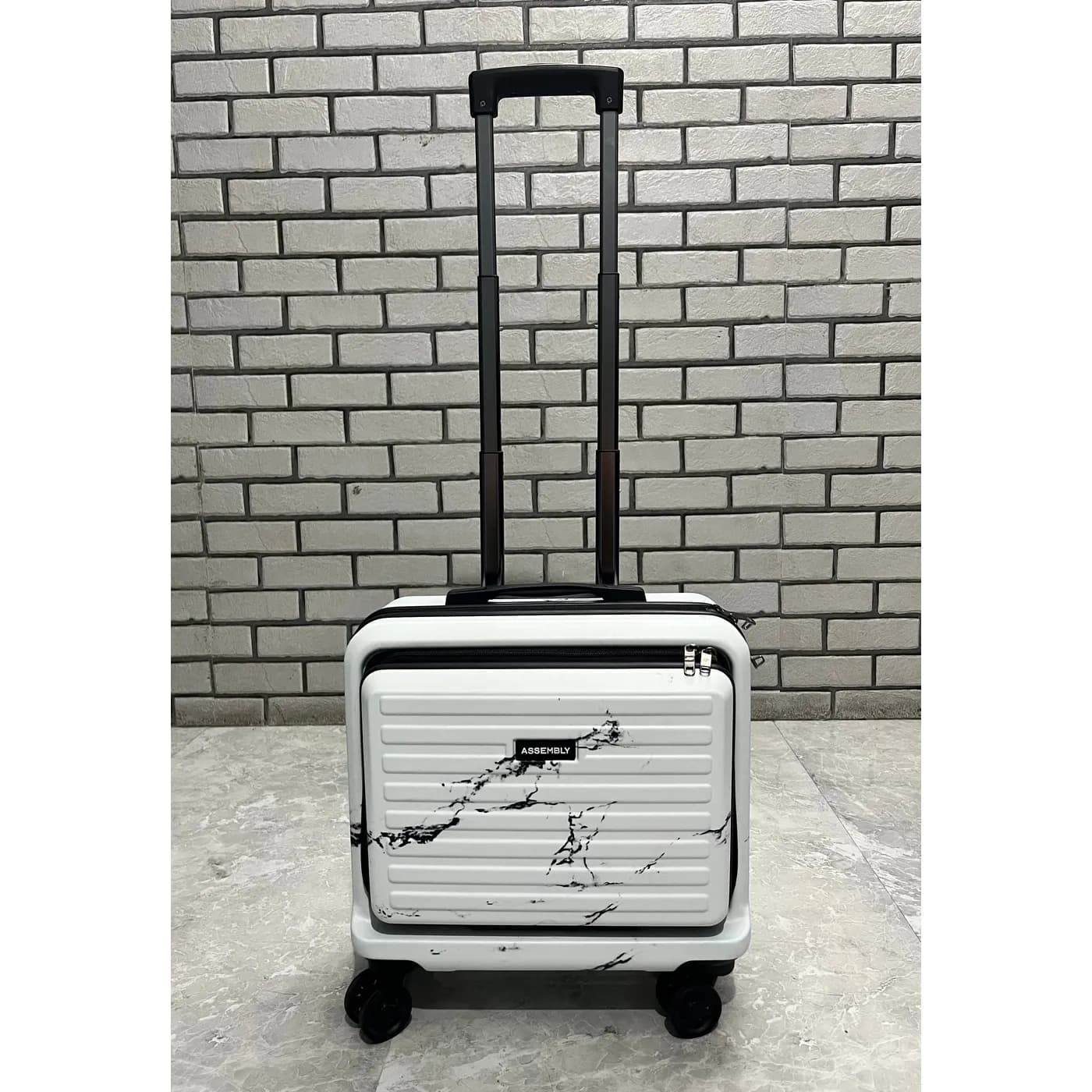 Assembly StarkPro Overnighter 16-inch