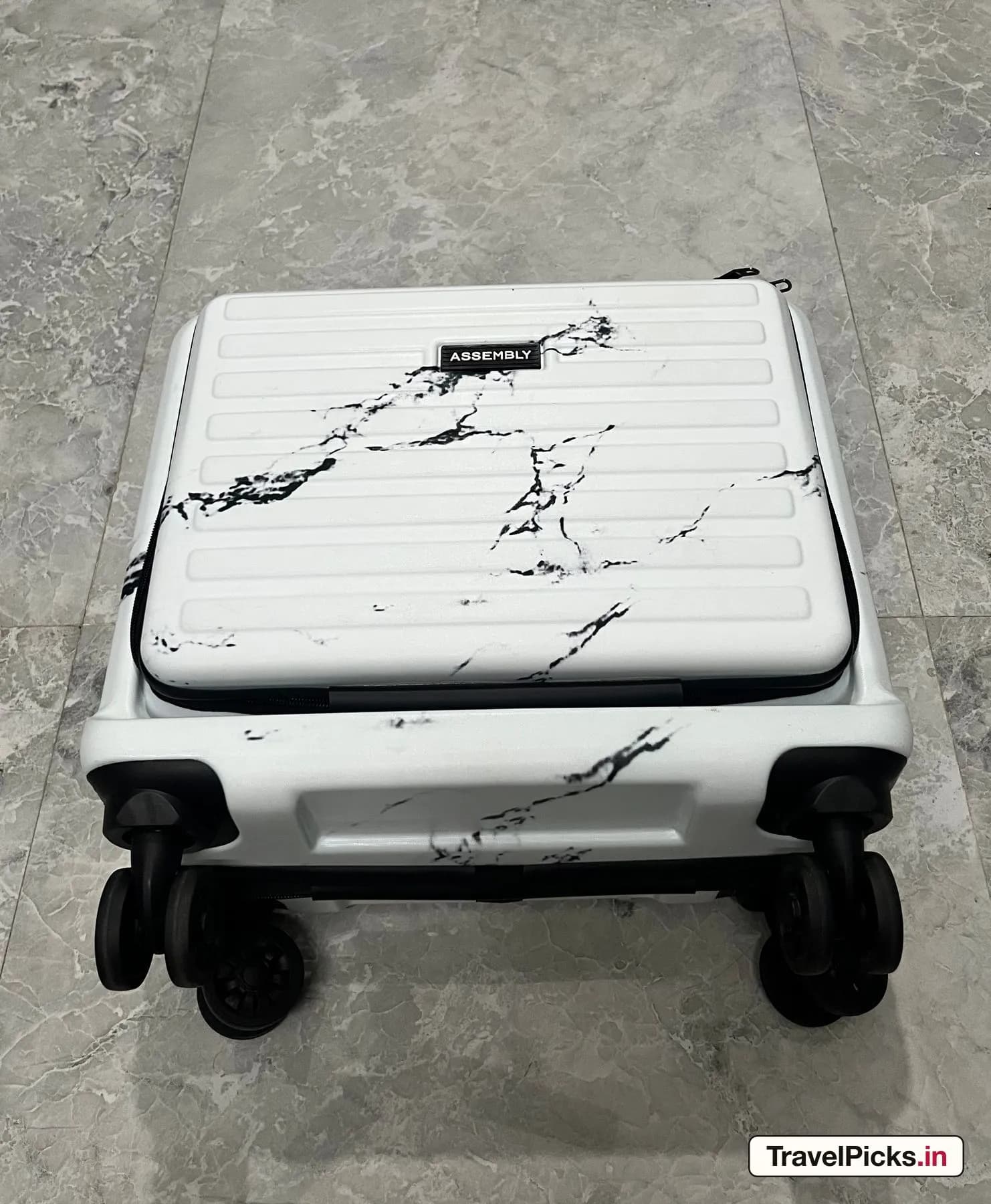 The closed case seen from above, showing the ribbed lid and its moulded corners.
